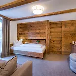 Gridlon 페트노이 암 아를베르크