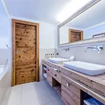 Gridlon 페트노이 암 아를베르크